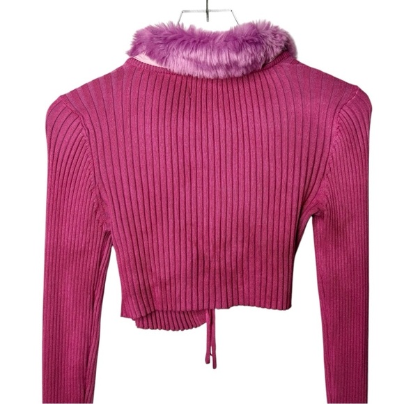 Urban Outfitters Pink Cropped 90s Ribbed Women’s Cardigan Fuzzy Collar Sz M - Picture 7 of 12